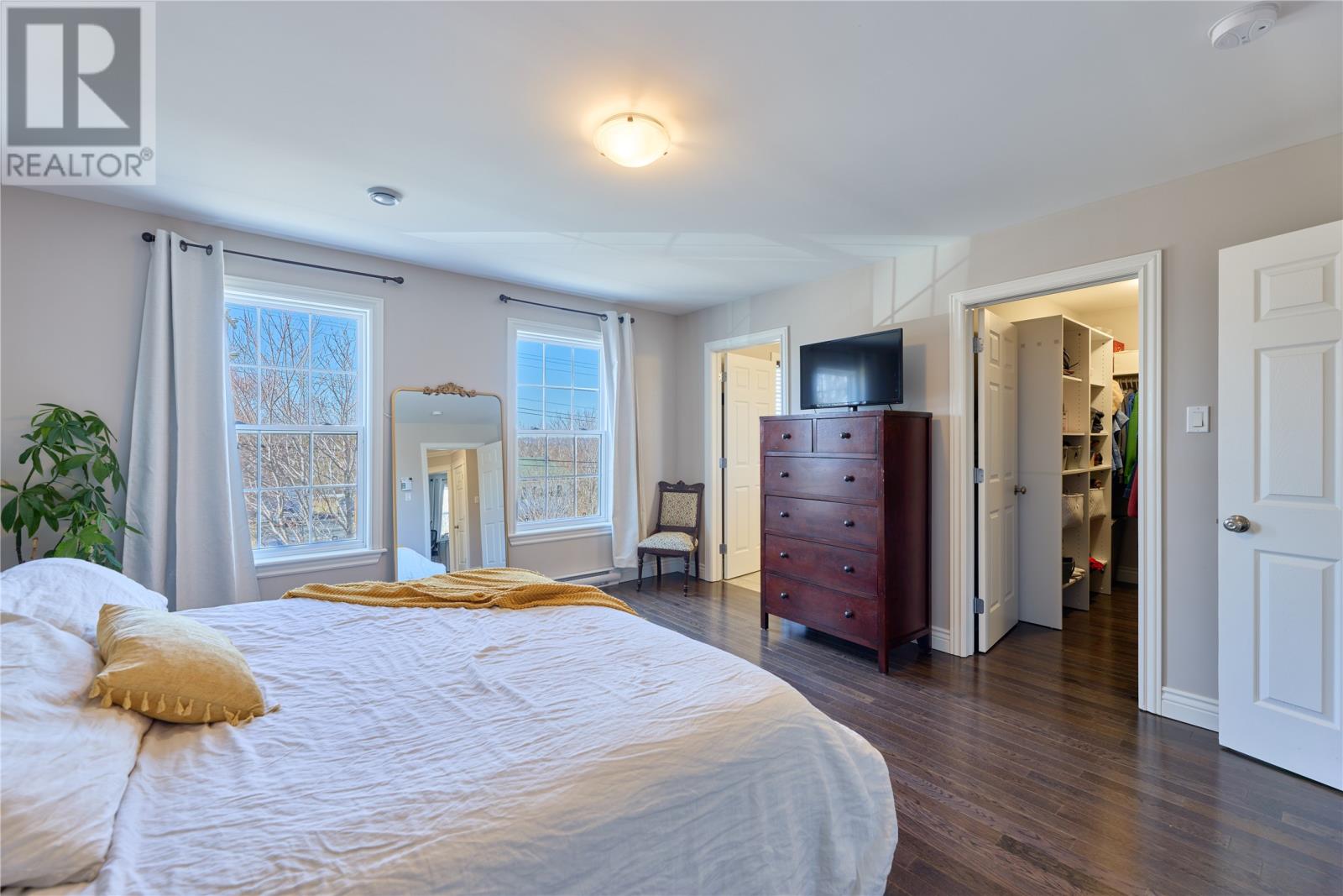 14 Scott's Road N - 17