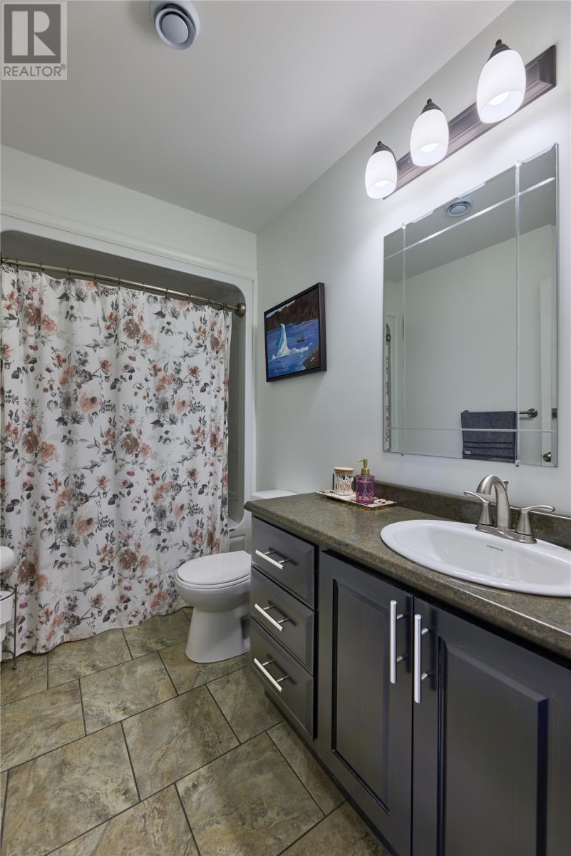 14 Scott's Road N - 21