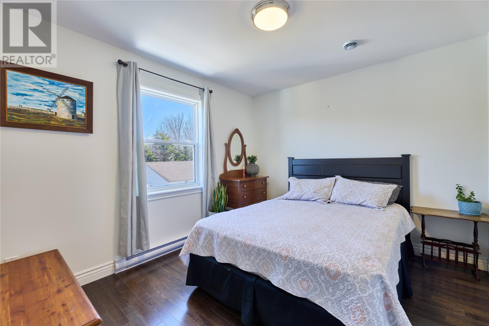 14 Scott's Road N - 23