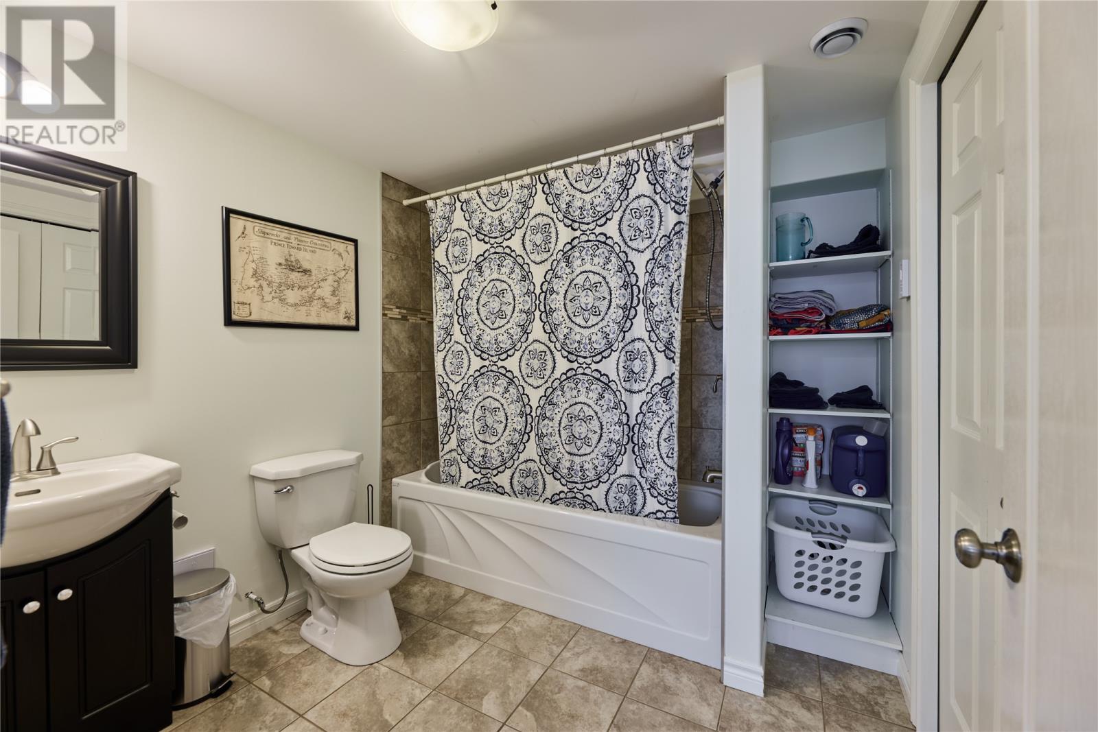 14 Scott's Road N - 26