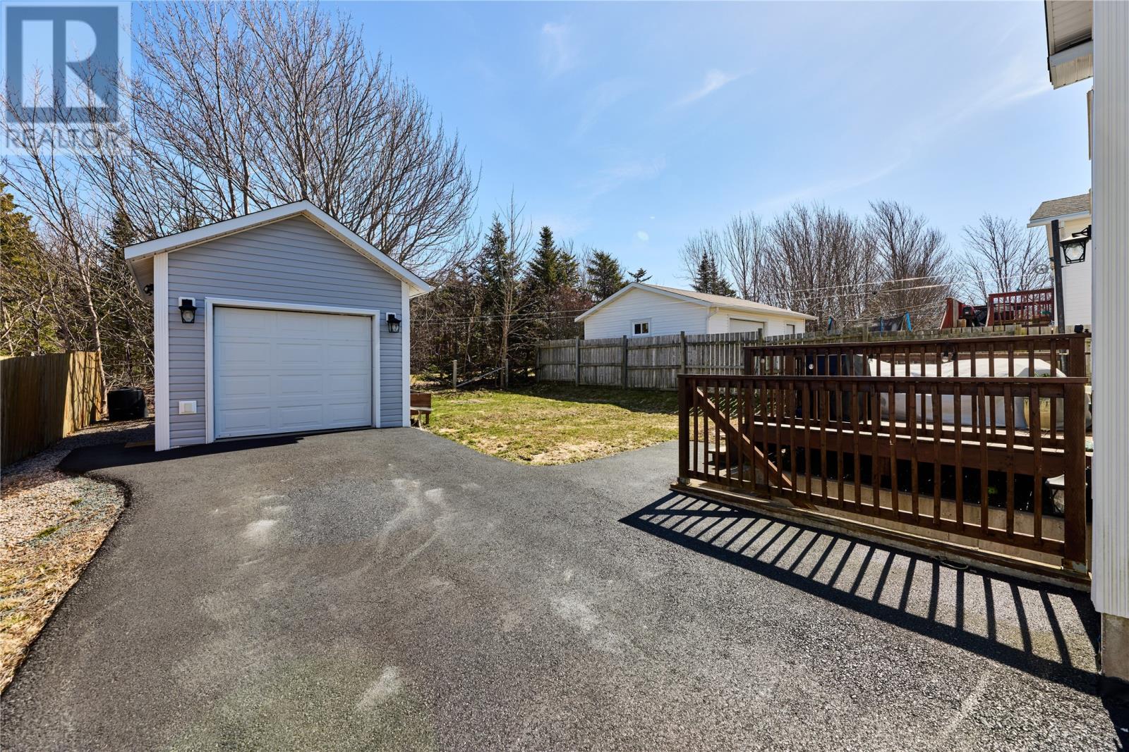 14 Scott's Road N - 30