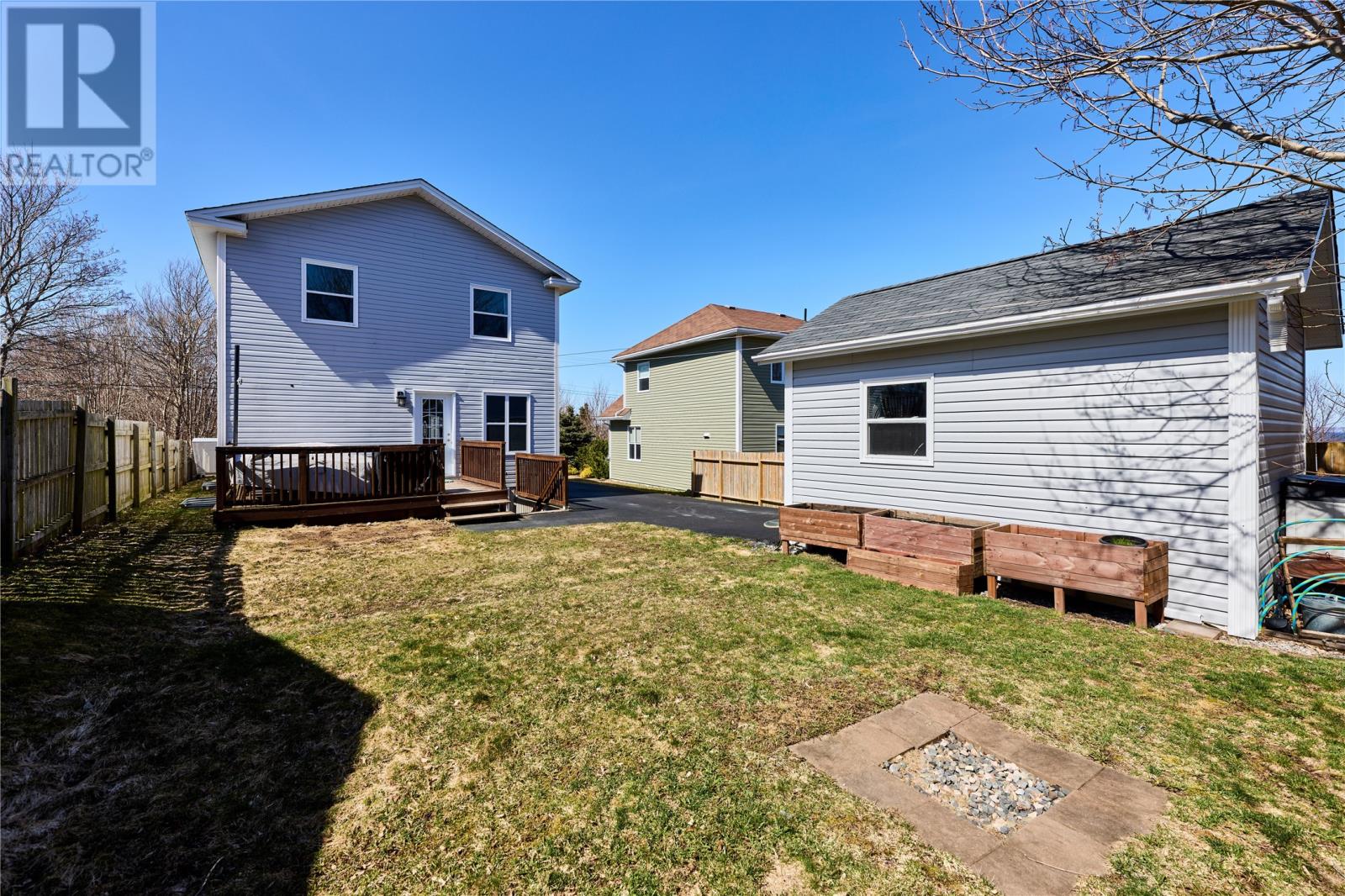 14 Scott's Road N - 32