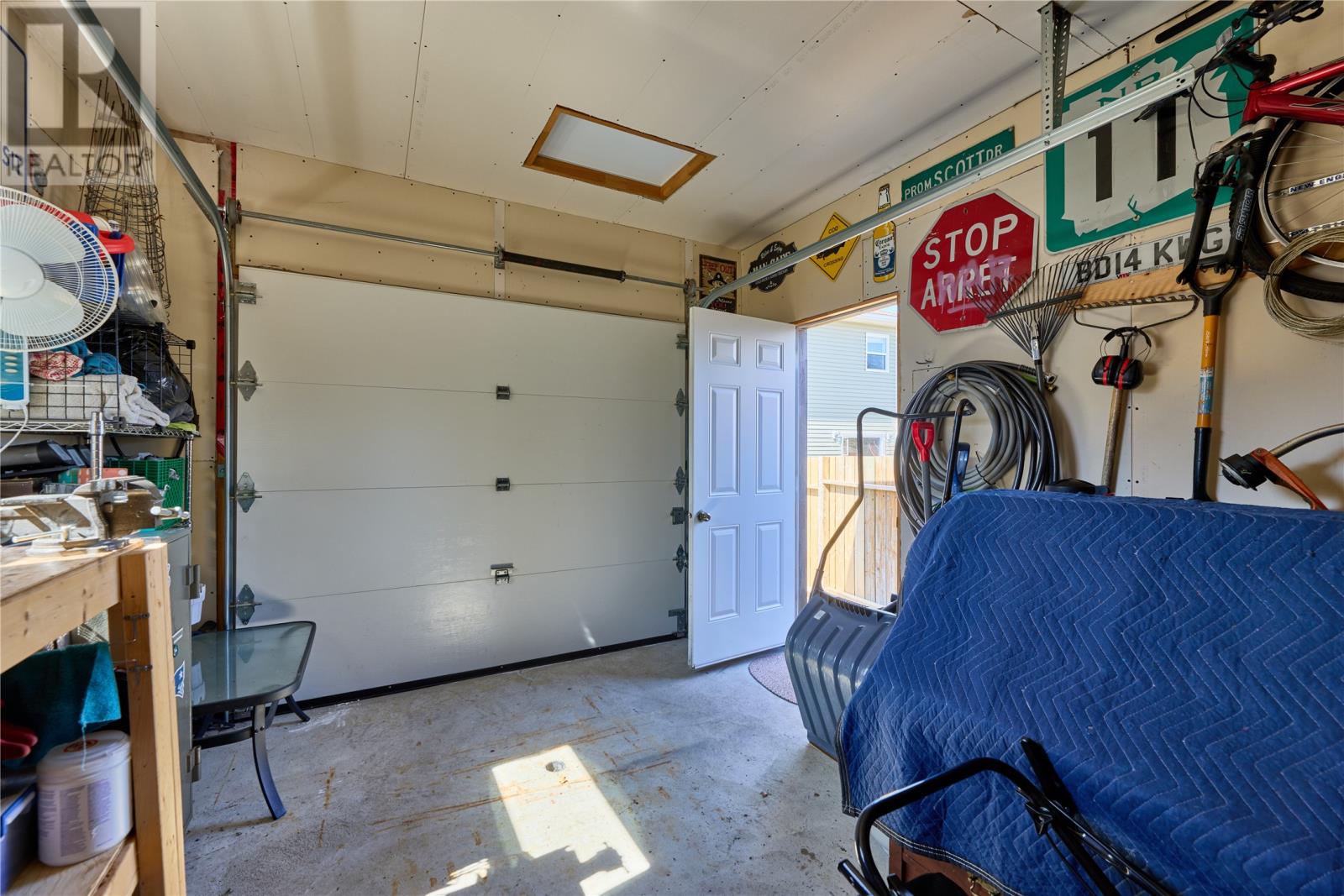 14 Scott's Road N - 34