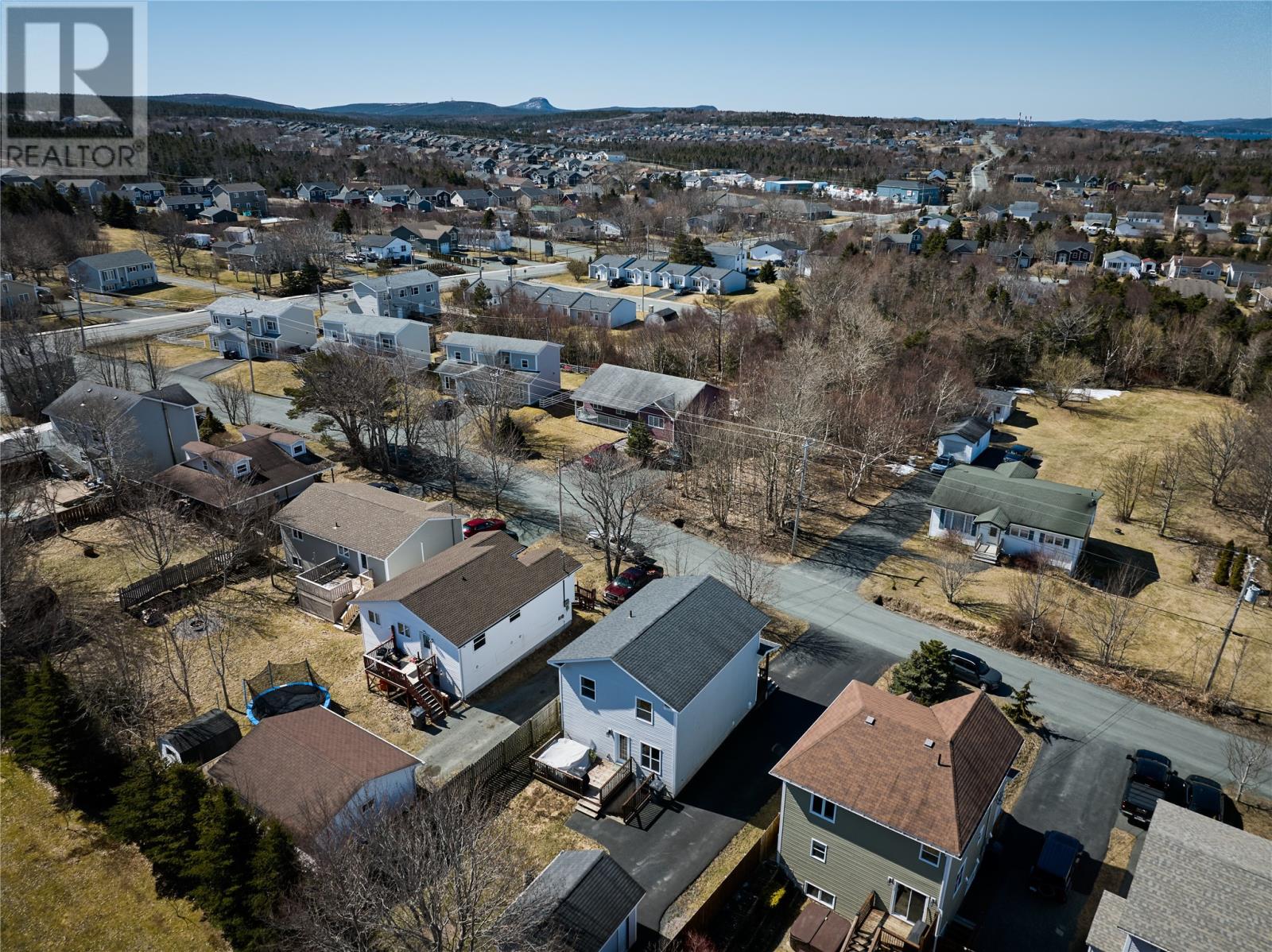 14 Scott's Road N - 40