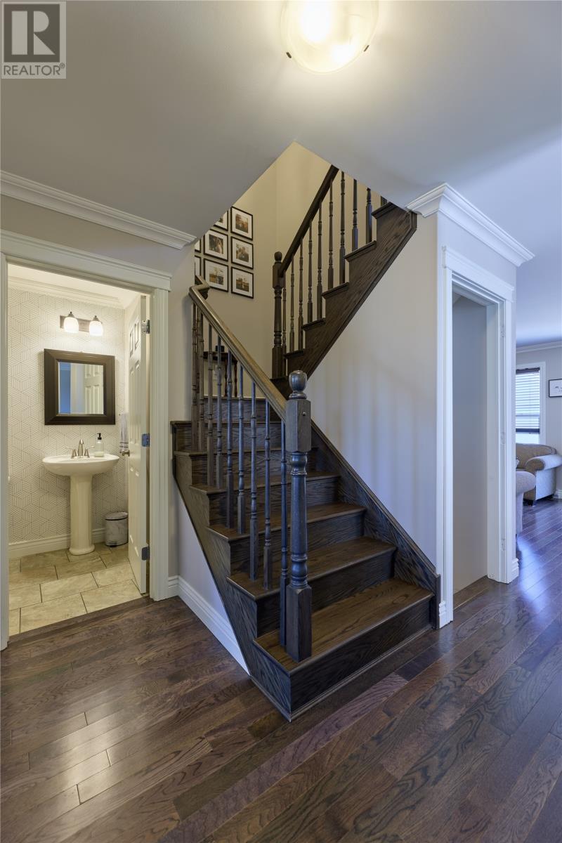 14 Scott's Road N - 6