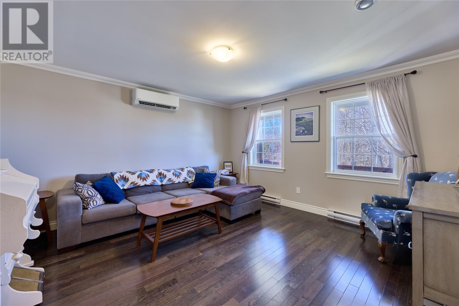 14 Scott's Road N - 8