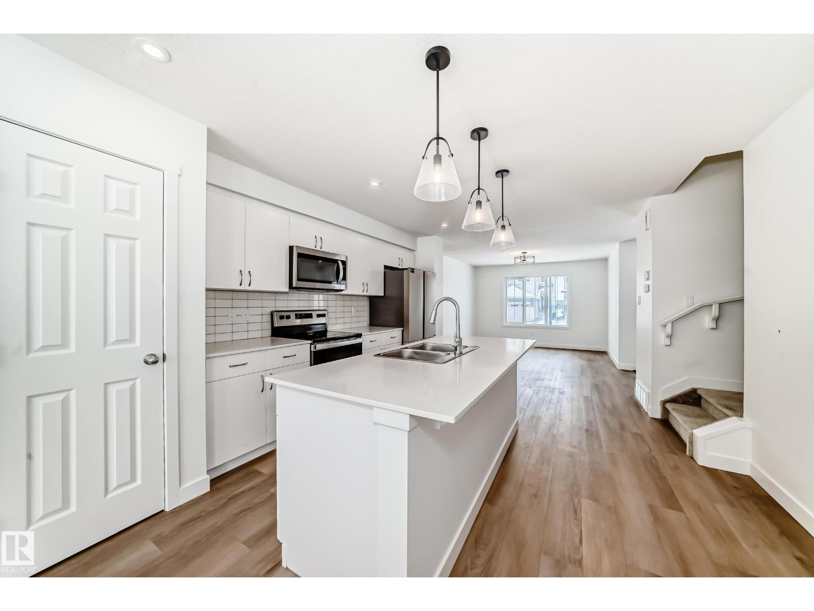 4611 177ave NW, Edmonton