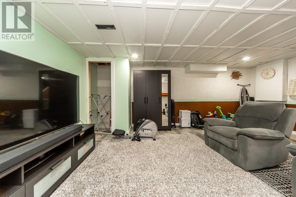 1499 FENELON CRESCENT - 21