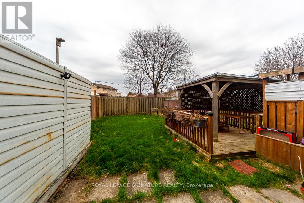 1499 FENELON CRESCENT - 27