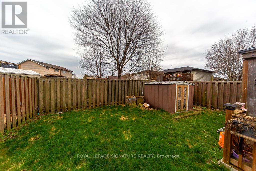 1499 FENELON CRESCENT - 28