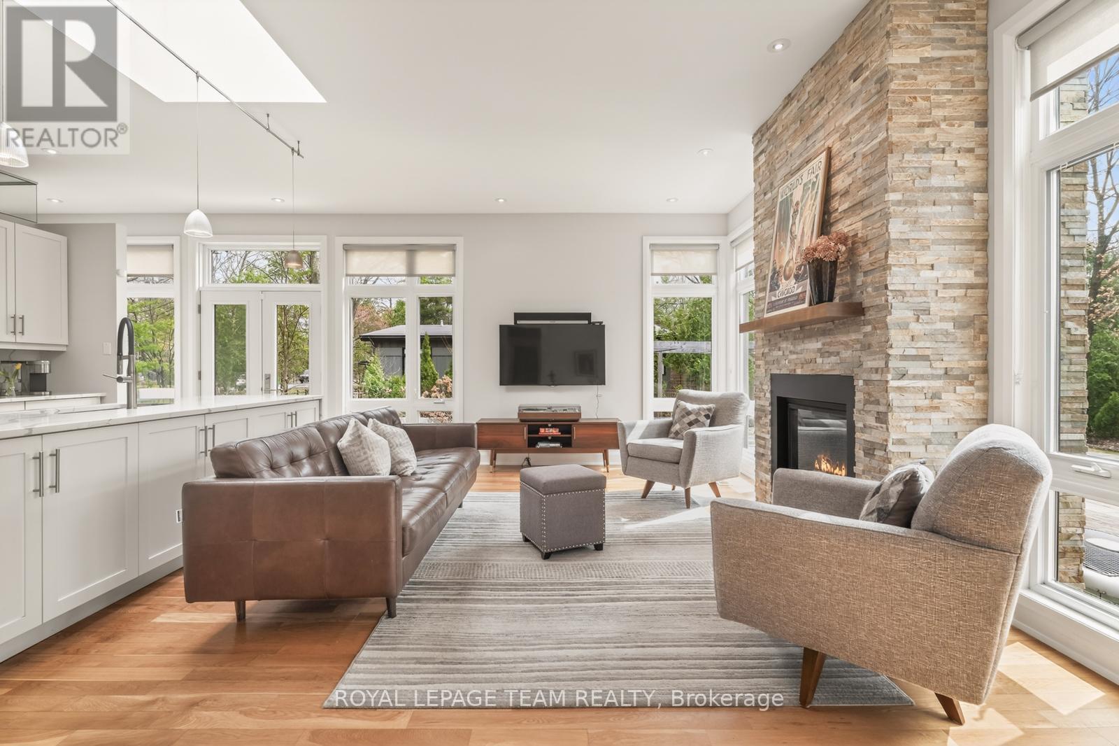 17 KAYMAR DRIVE - 18