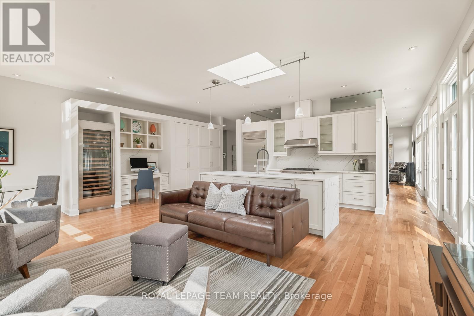 17 KAYMAR DRIVE - 21