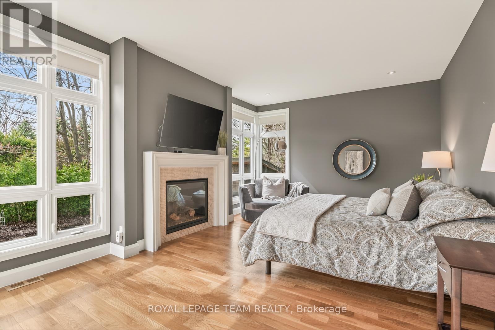 17 KAYMAR DRIVE - 26
