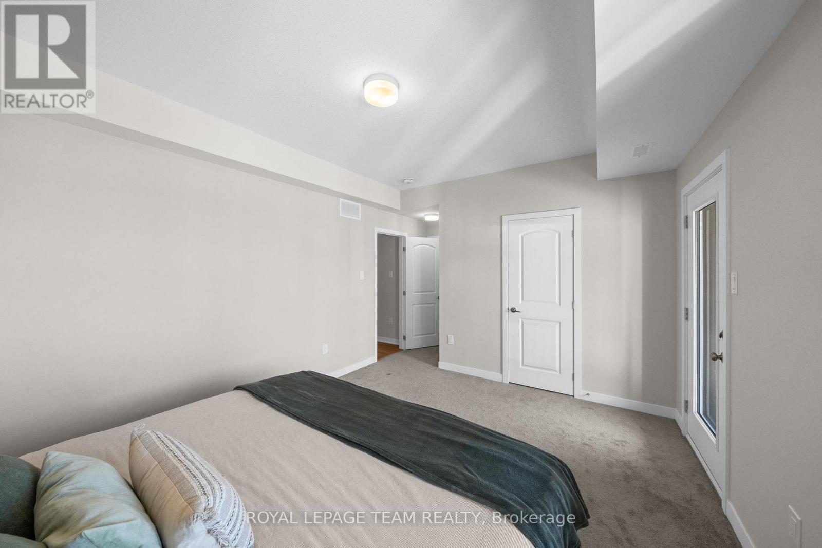 722 PARNIAN PRIVATE — photo 22