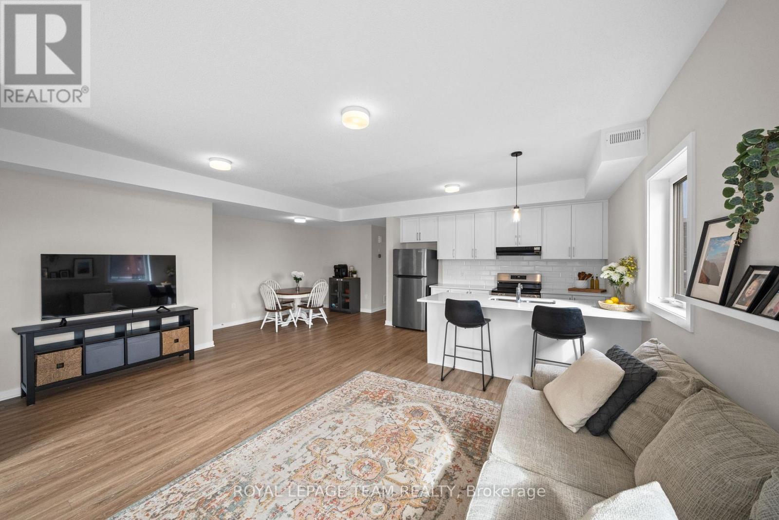 722 PARNIAN PRIVATE — photo 7