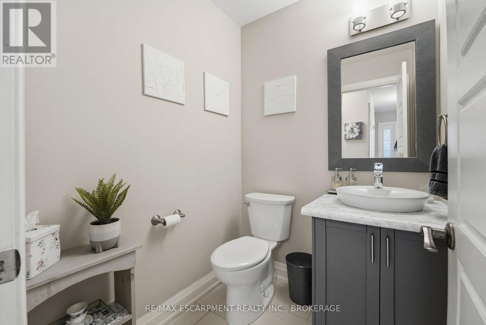 #26 7 GIBSON PLACE - 18