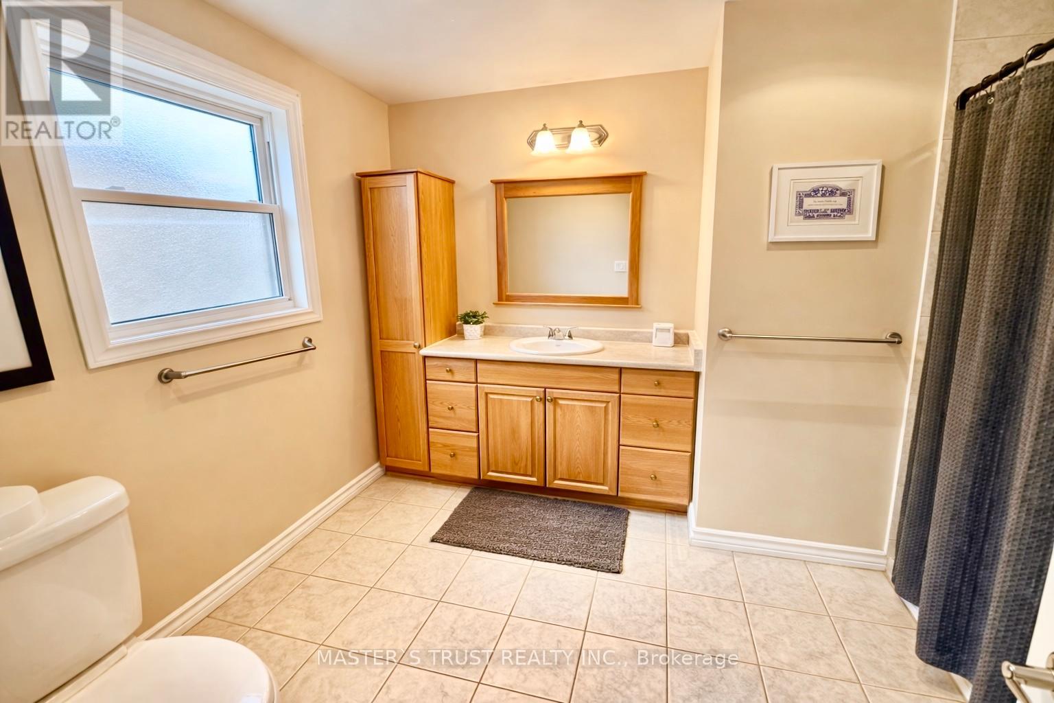 112 KRIEGHOFF AVENUE — photo 11