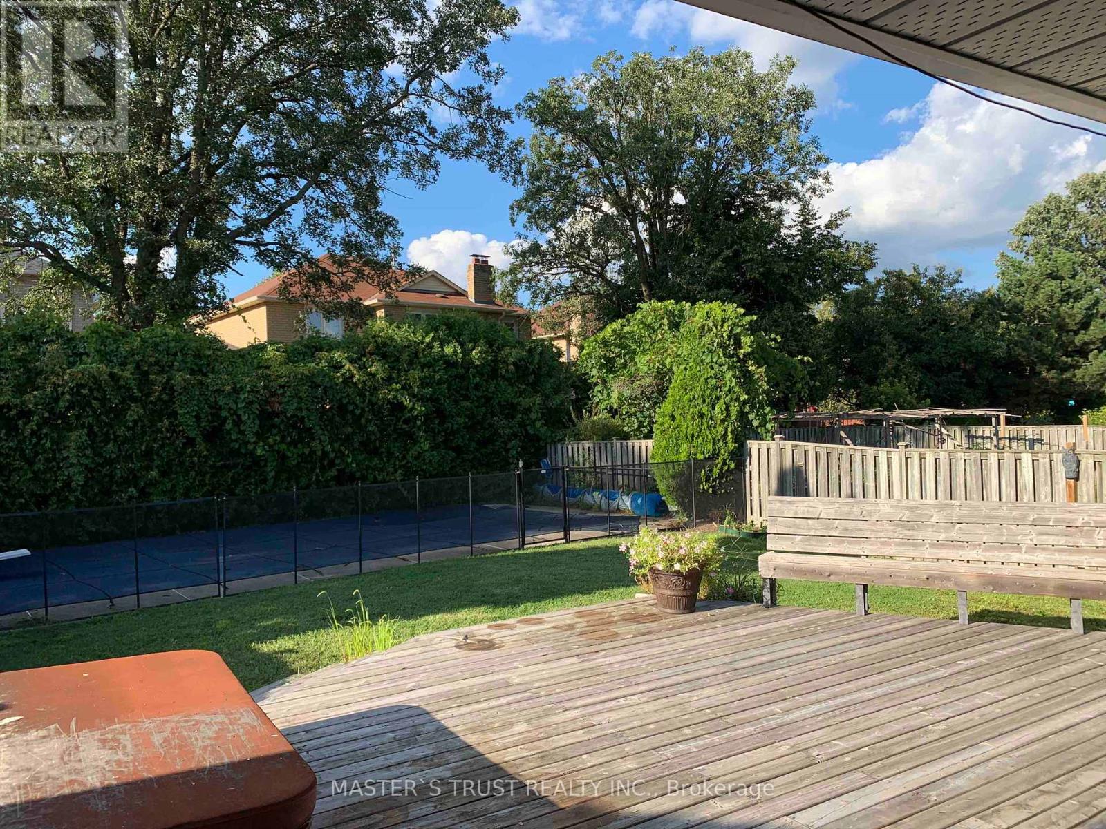 112 KRIEGHOFF AVENUE — photo 17