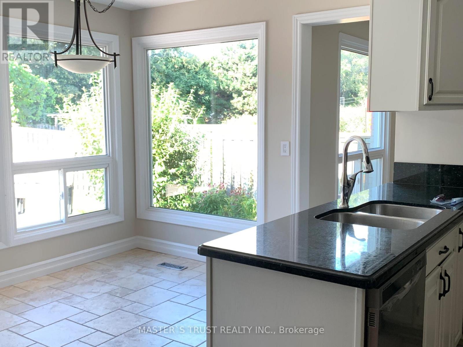 112 KRIEGHOFF AVENUE — photo 6