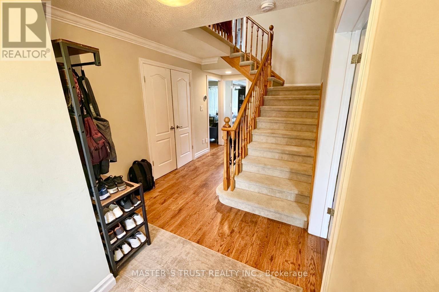 112 KRIEGHOFF AVENUE — photo 8