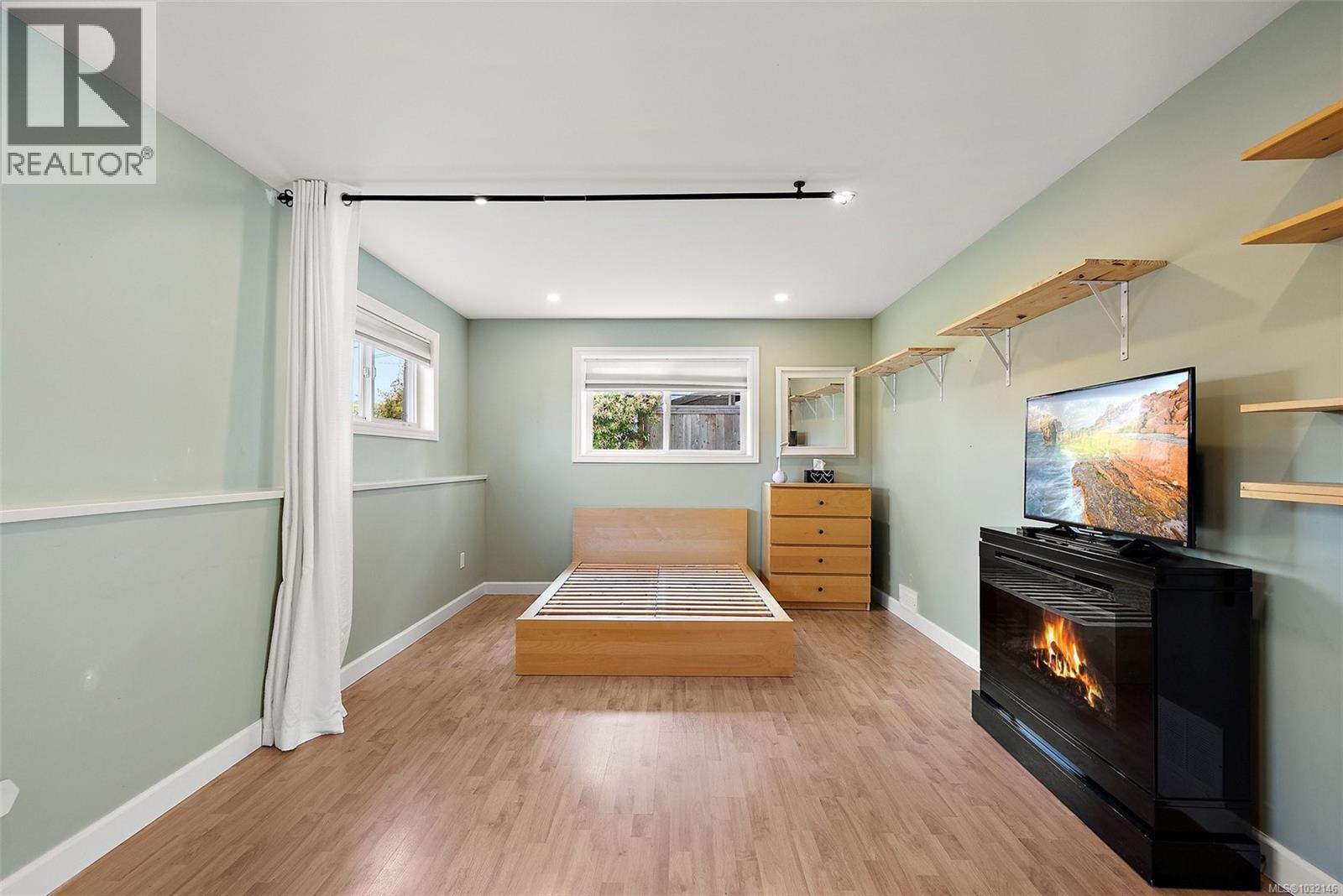  1885 Skylark Place, Saanich