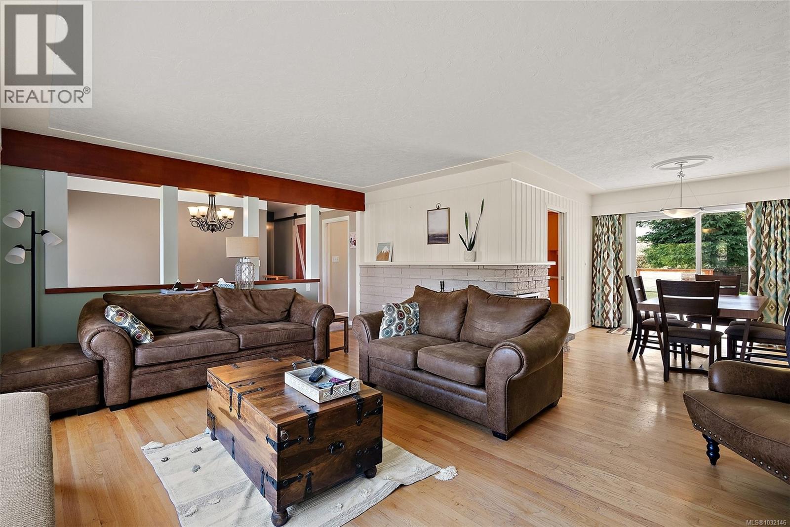  1885 Skylark Place, Saanich