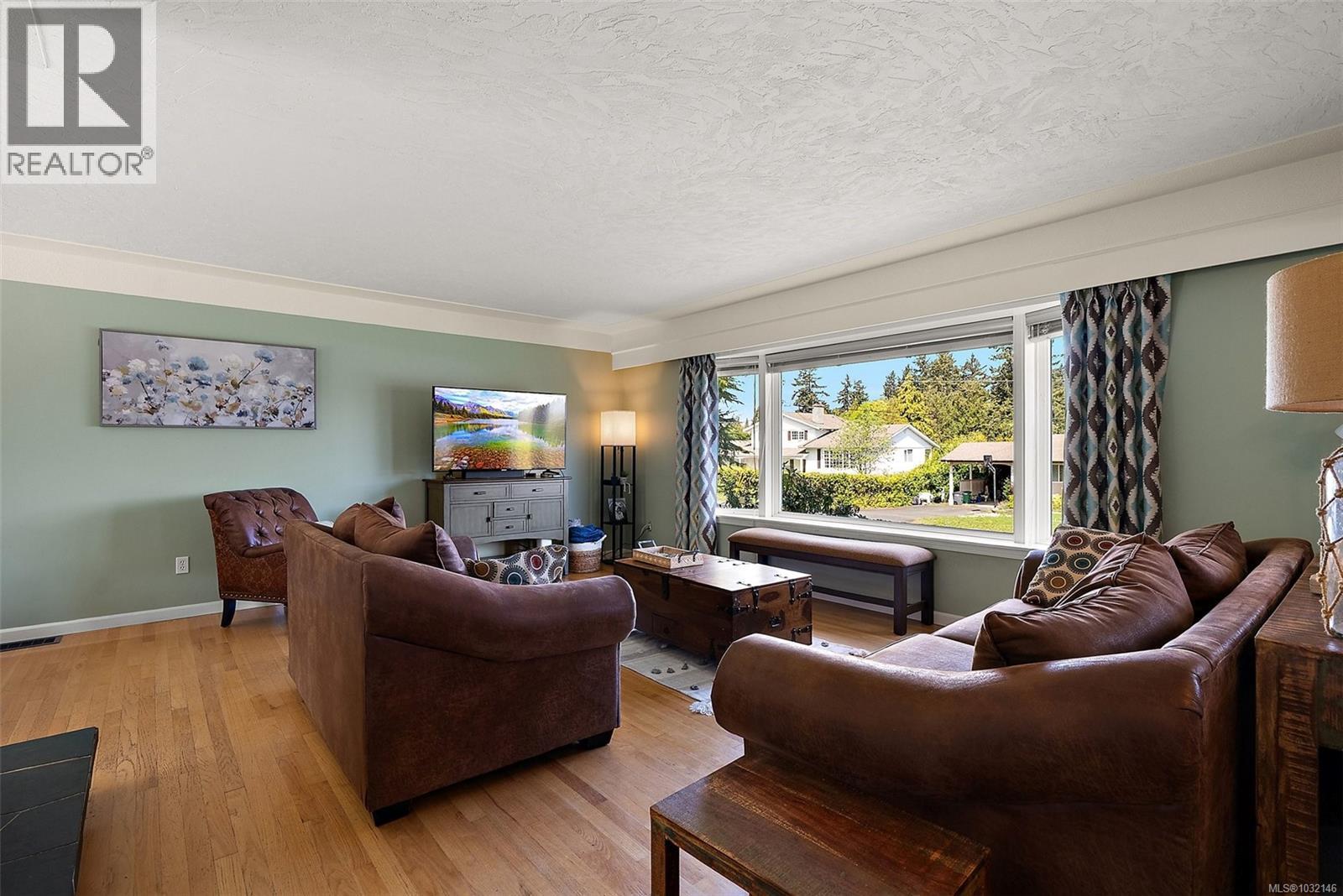  1885 Skylark Place, Saanich