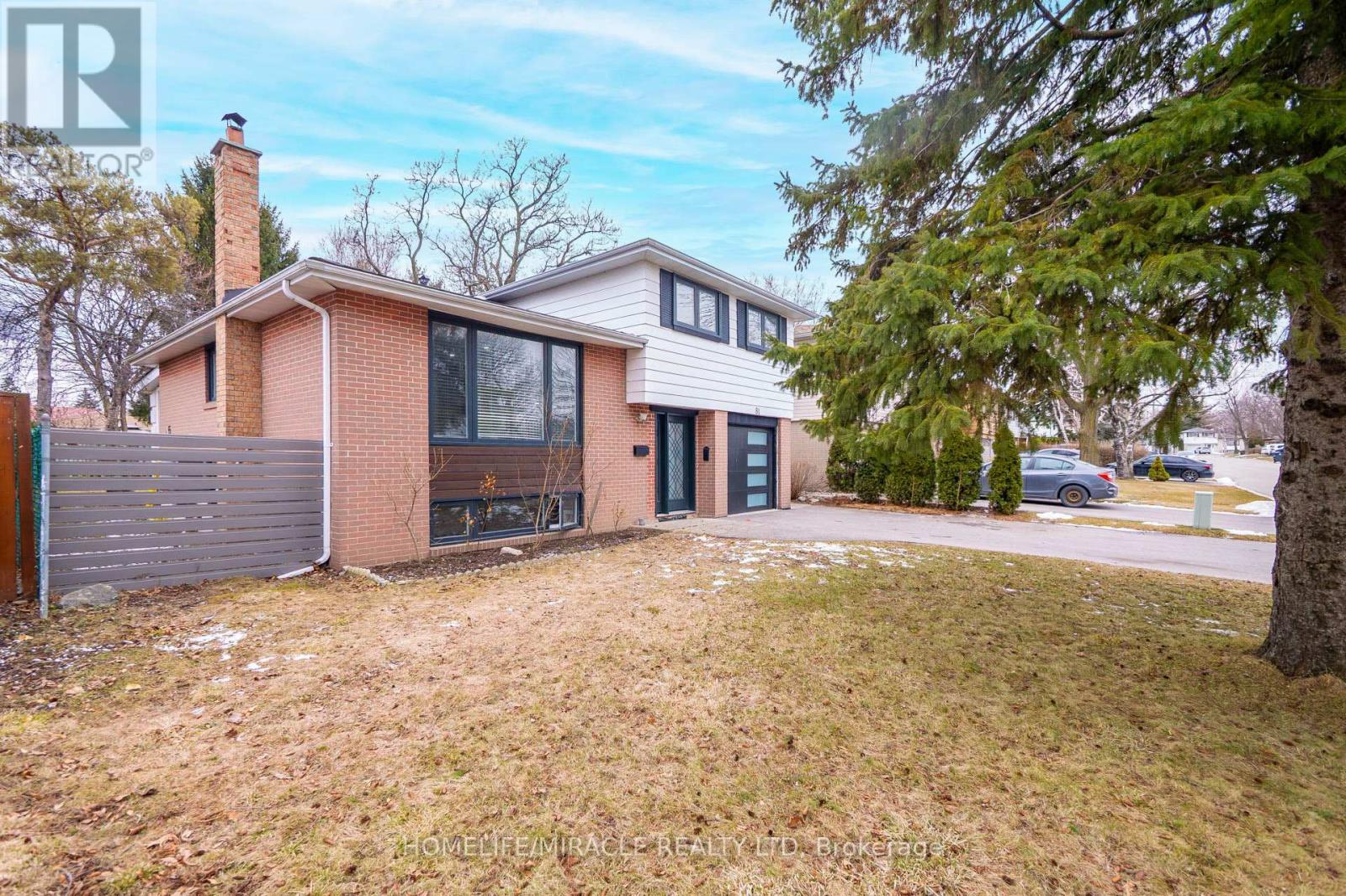 81 WATSON CRESCENT - 2