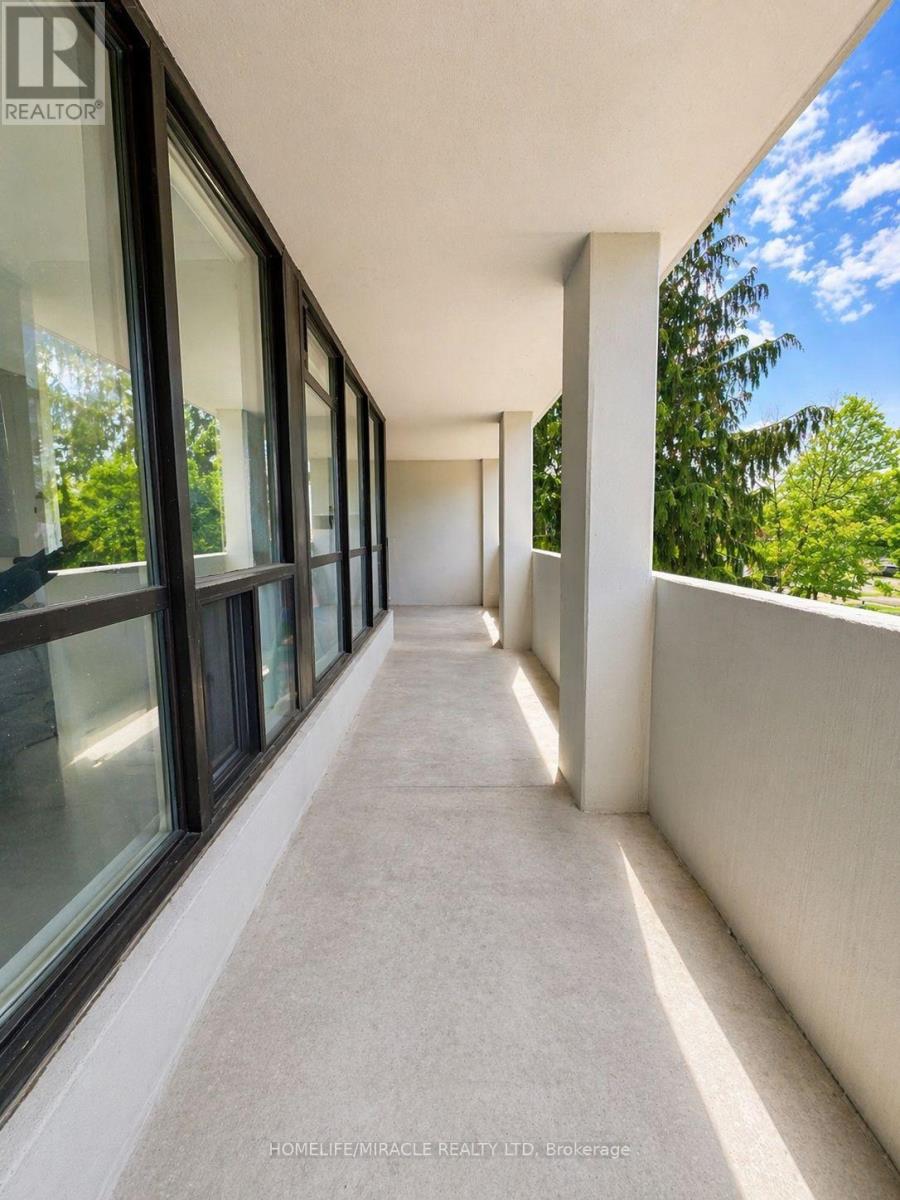 #214 1 ROWNTREE ROAD - 12