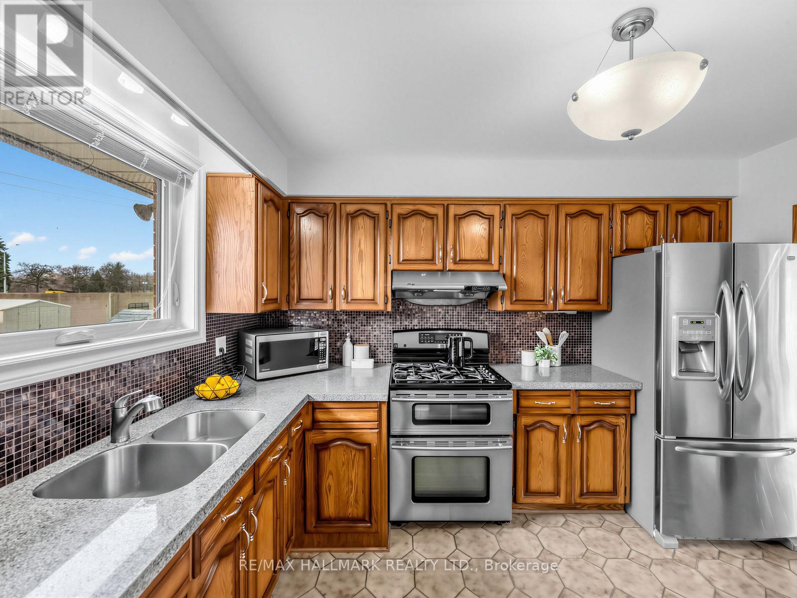1649 CARLETTA DRIVE, Mississauga (Lakeview), Ontario, L4X1E6 — Photo 11