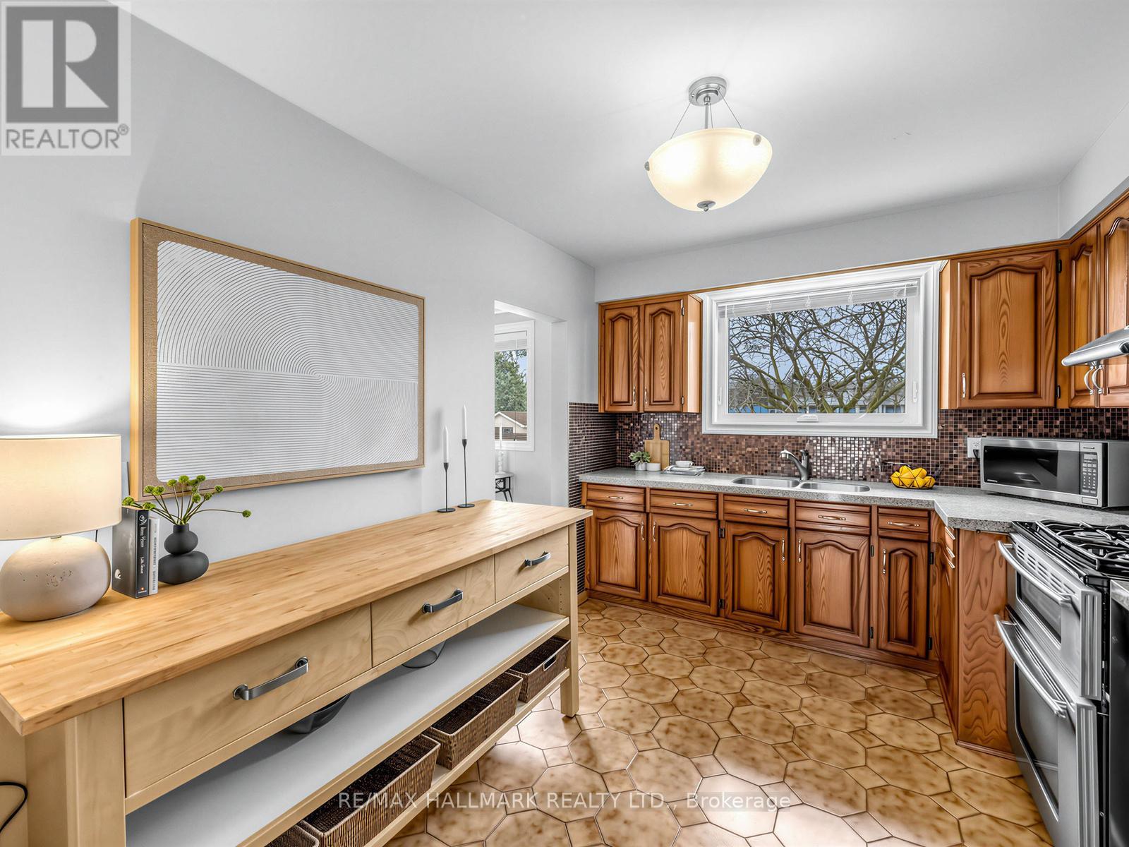 1649 CARLETTA DRIVE, Mississauga (Lakeview), Ontario, L4X1E6 — Photo 12