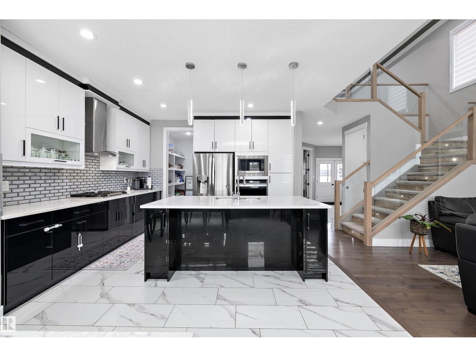 714 EBBERS PL NW, Edmonton