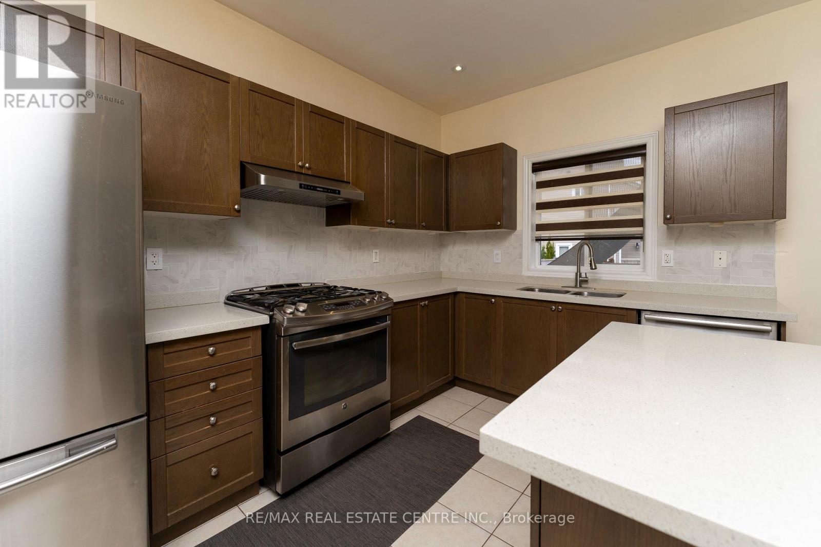 417 TANSLEY STREET — photo 13