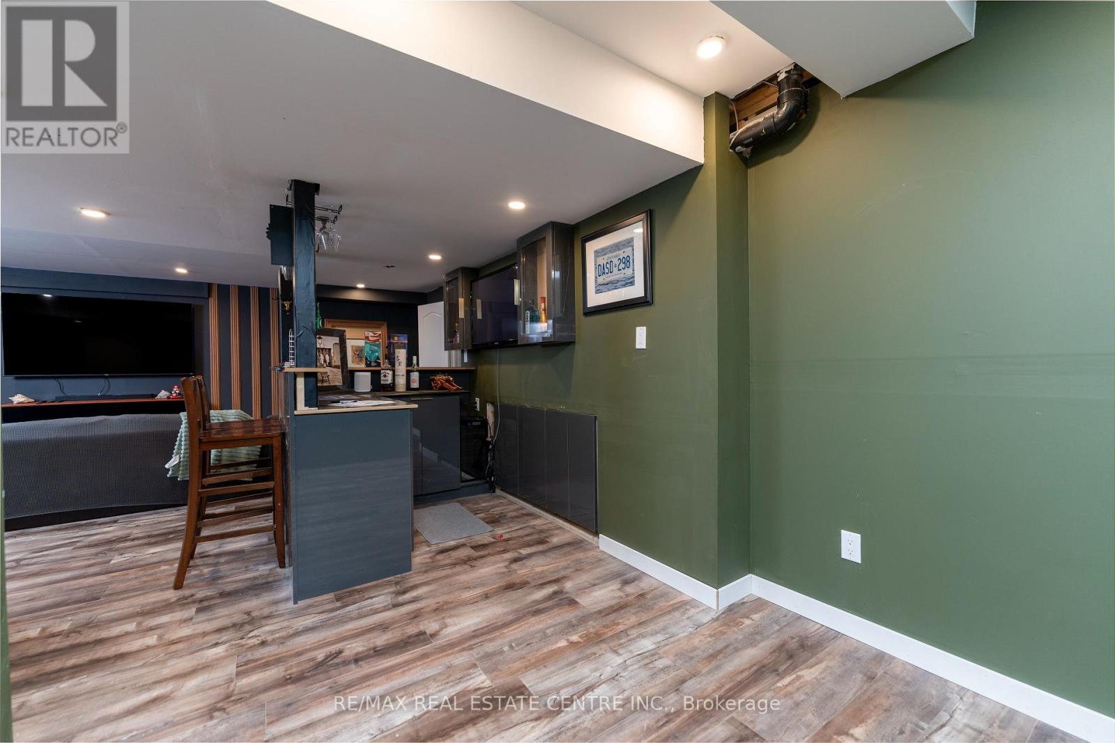 417 TANSLEY STREET — photo 32