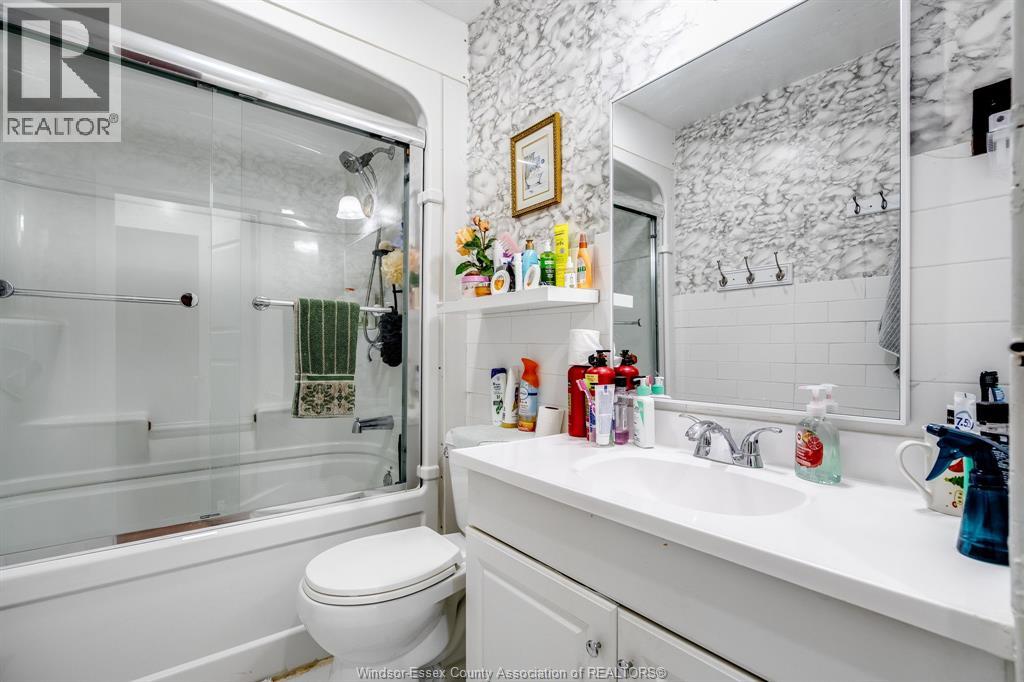 5 Whitwam AVENUE — photo 15