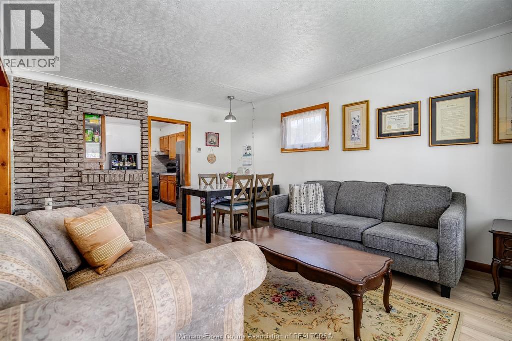 5 Whitwam AVENUE - photo 4