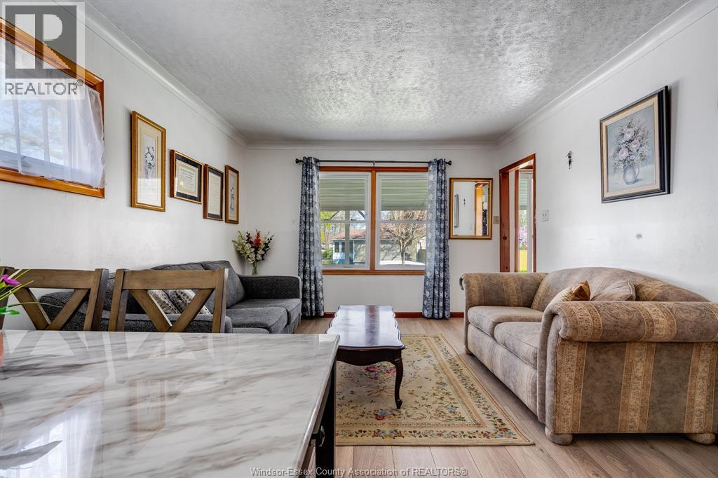 5 Whitwam AVENUE — photo 6