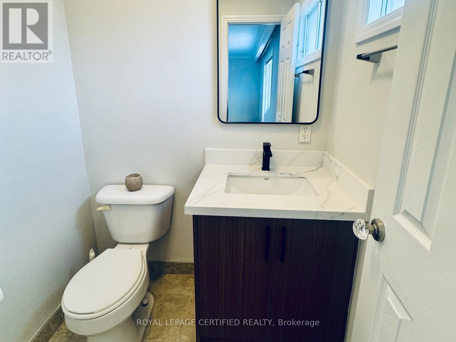 5 STOCKMAN CRESCENT - 24