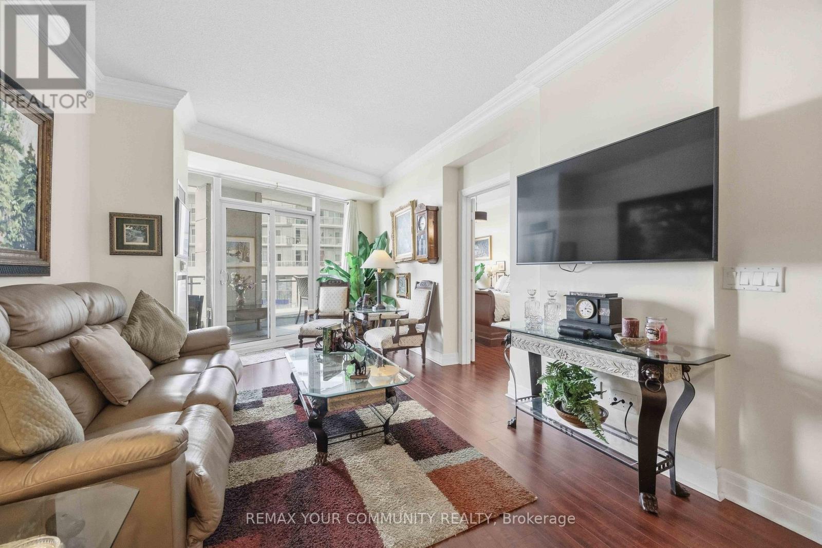 #215 58 MARINE PARADE DRIVE - 17