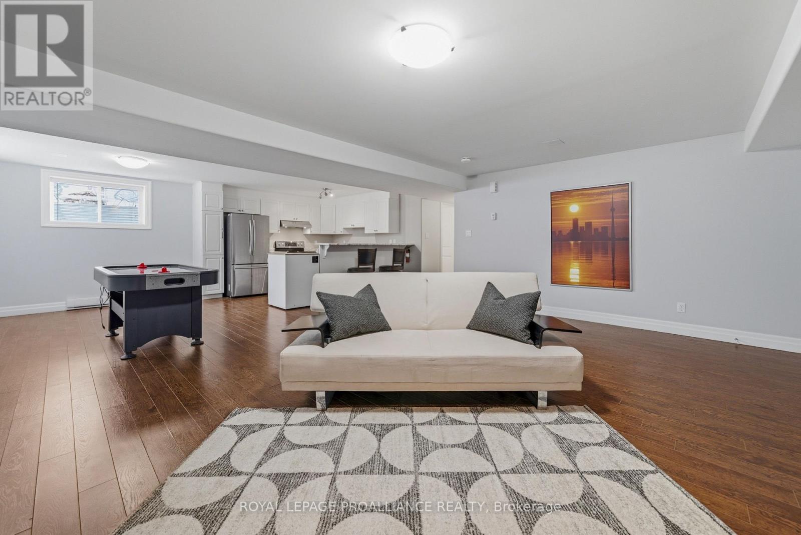 6 ASPEN DRIVE - 34