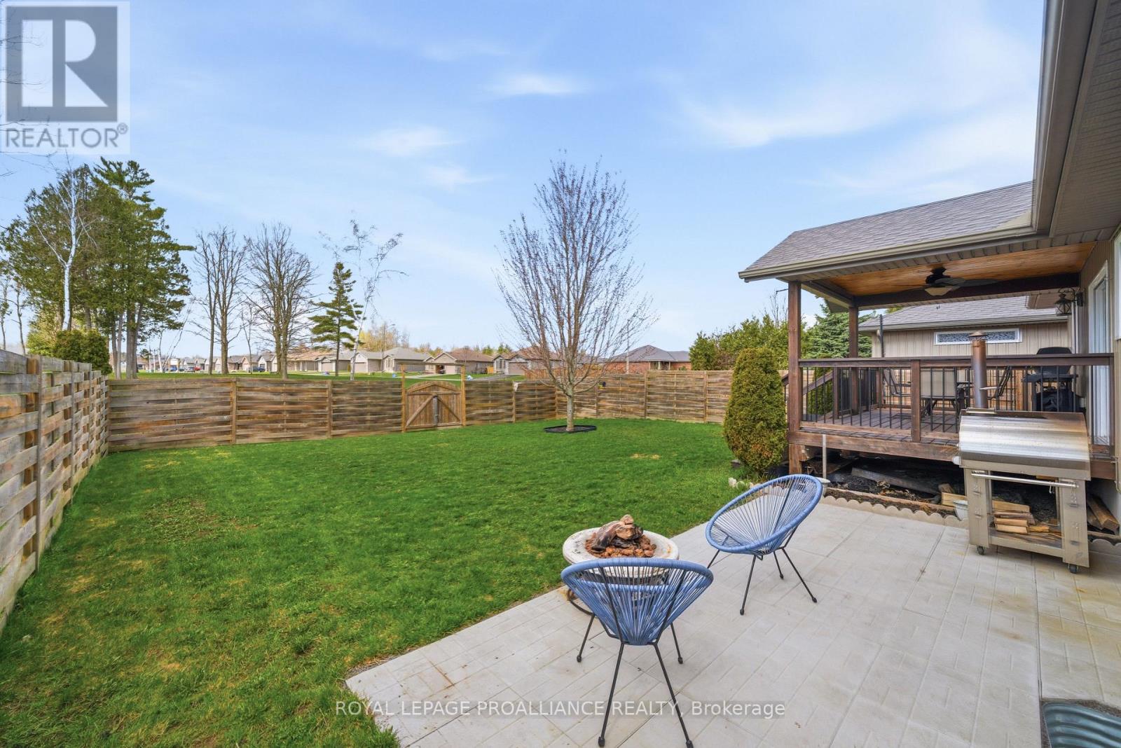 6 ASPEN DRIVE - 42