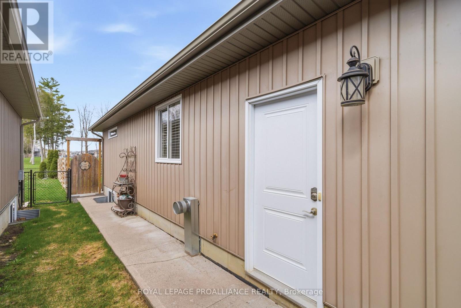6 ASPEN DRIVE - 47