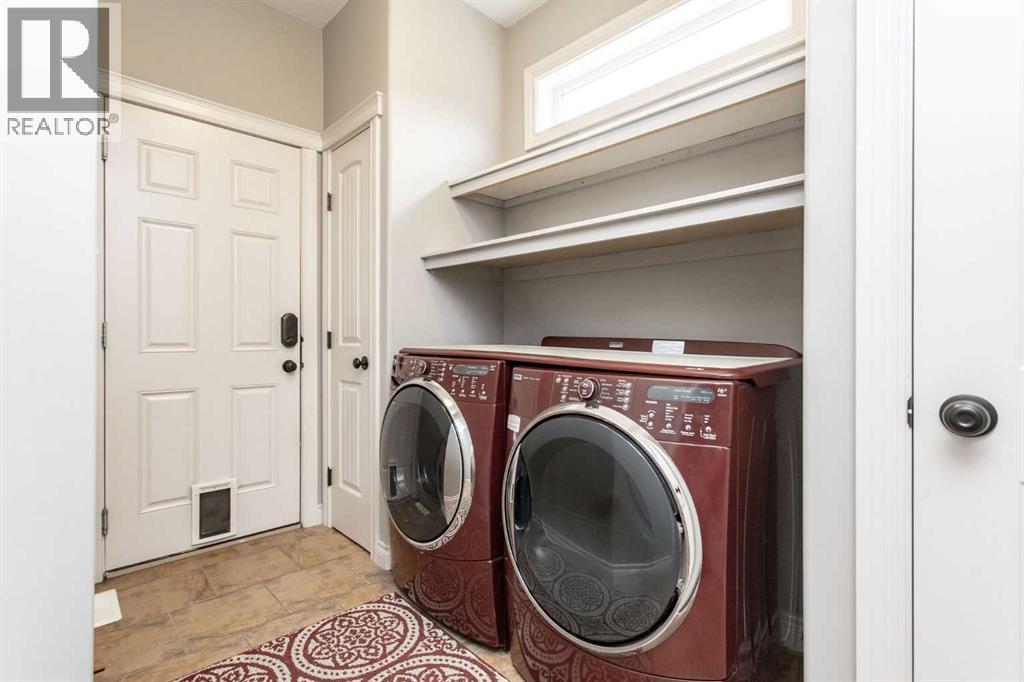 Mainfloor Laundry