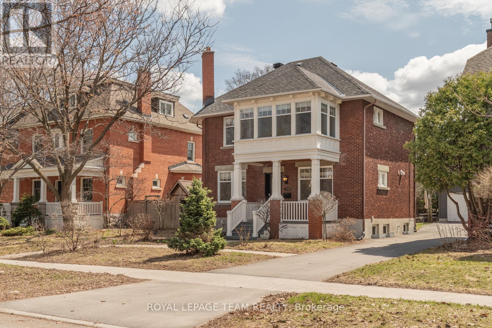 318 CLEMOW AVENUE - 1