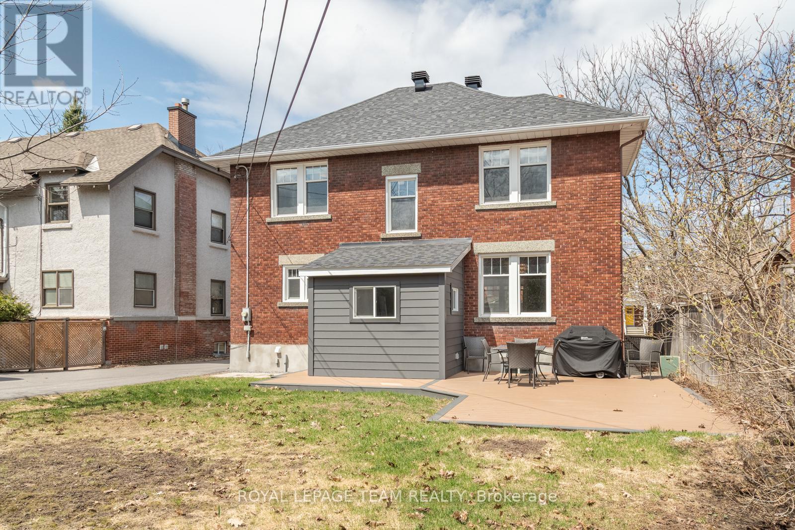 318 CLEMOW AVENUE - 30