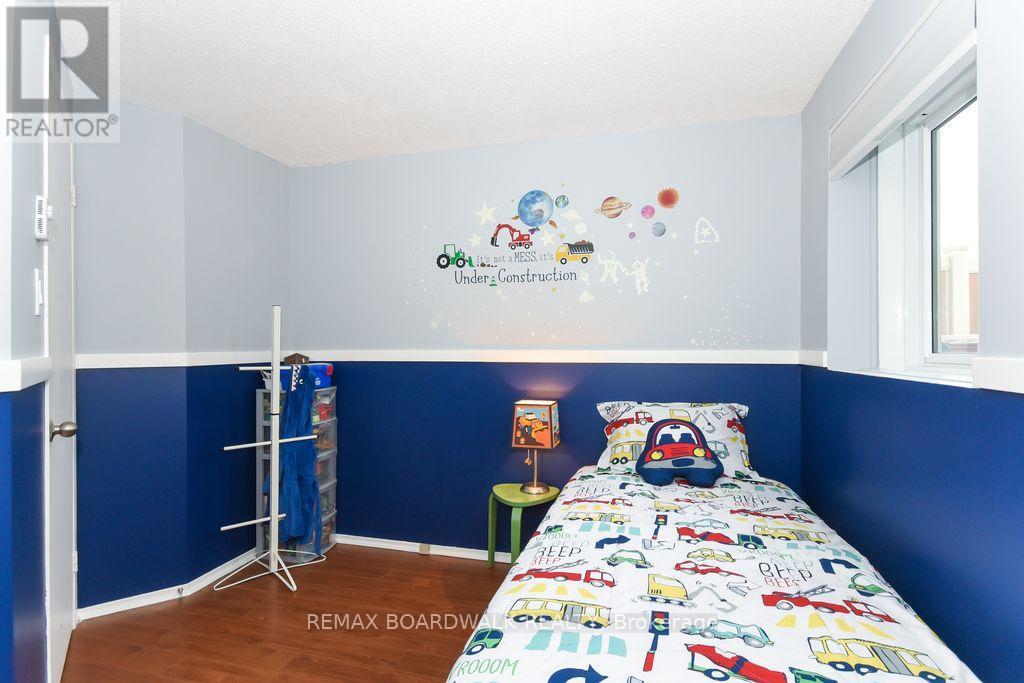 #87A 758 ST. ANDRE DRIVE - 14