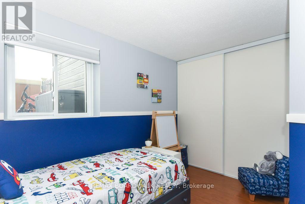 #87A 758 ST. ANDRE DRIVE - 15