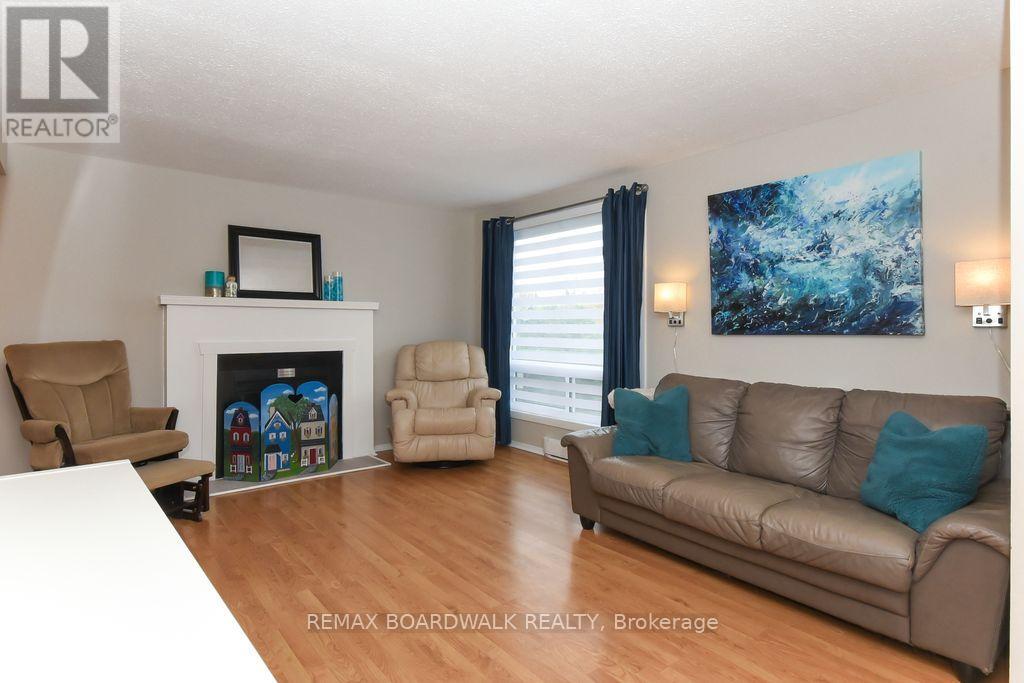 Large picture window overlooking front yard