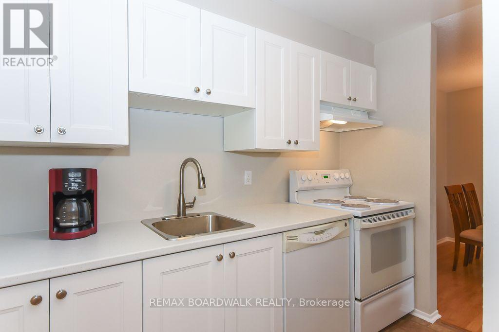 #87A 758 ST. ANDRE DRIVE - 7
