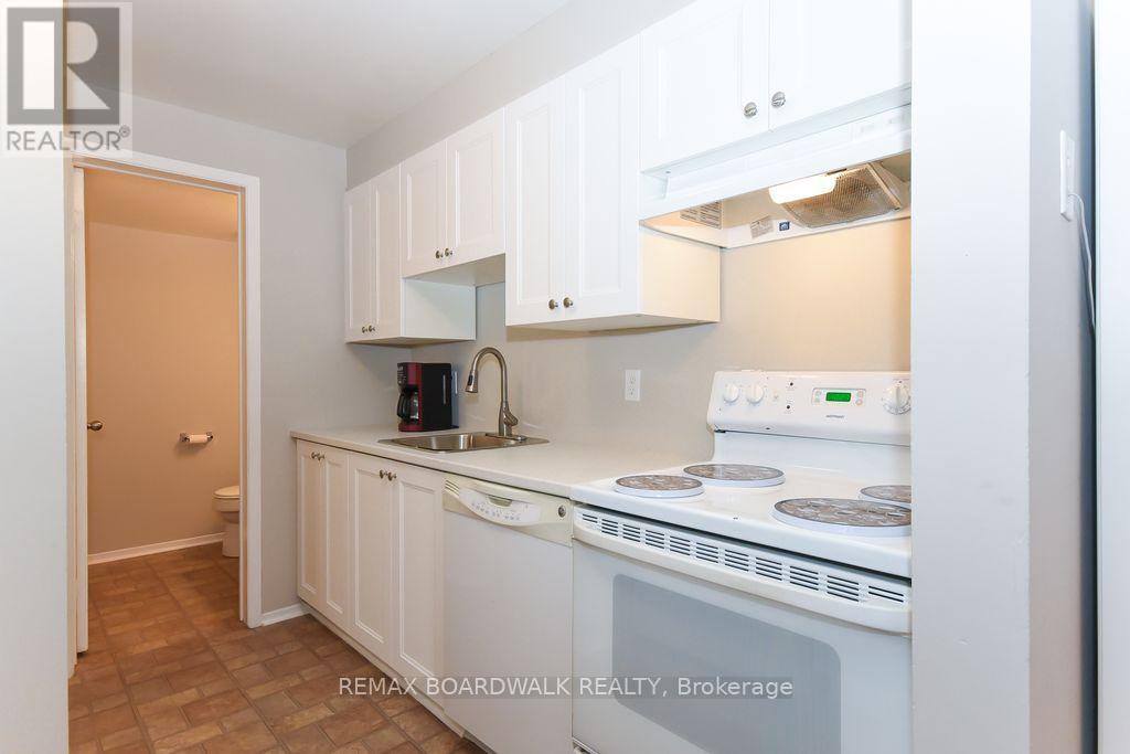 #87A 758 ST. ANDRE DRIVE - 8
